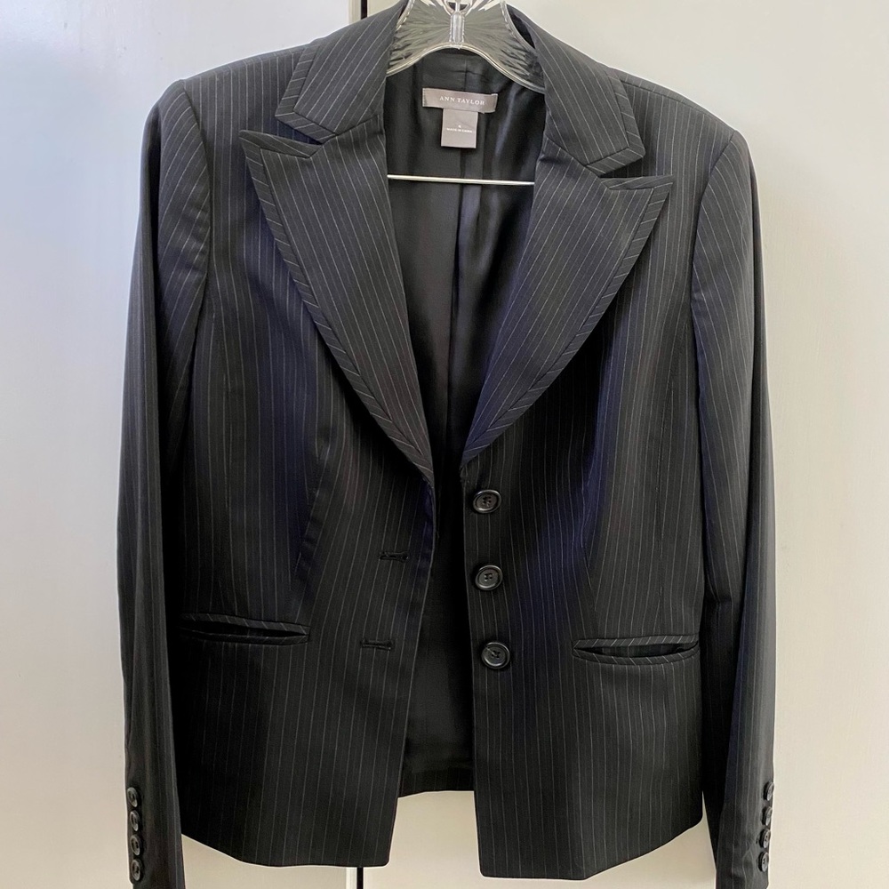 Women’s Ann Taylor Suit
